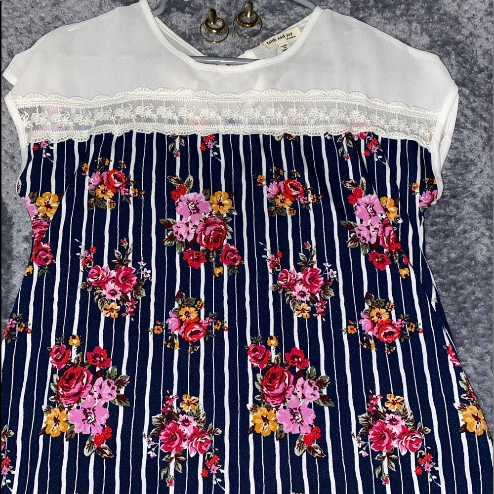 Lightweight Tie back blouse
